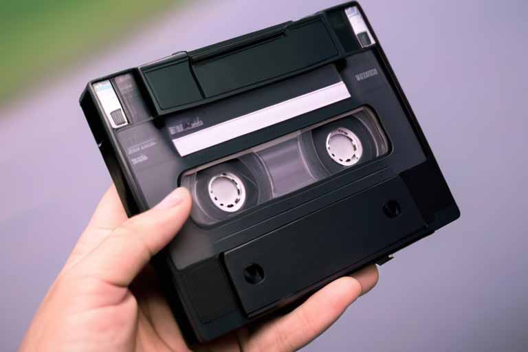¿Cómo se maneja la resolución y la calidad de imagen durante la digitalización de video?