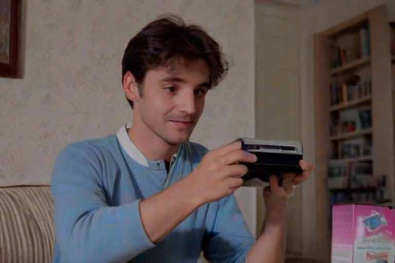 ¿Cómo puedo realizar la conversión de cintas VHS a formatos específicos para dispositivos móviles o redes sociales?